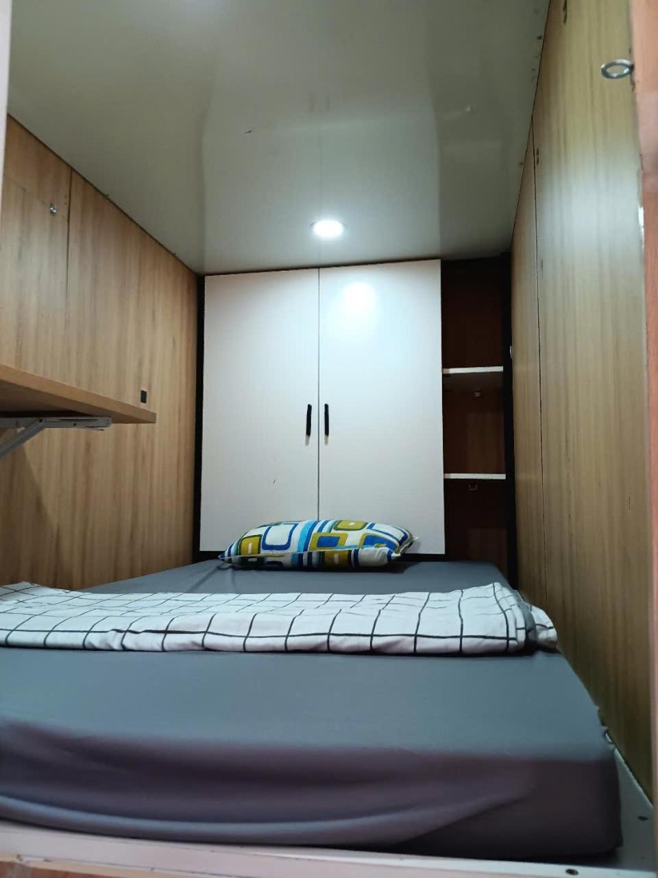 Capsule hotel Miniroom 1 Khach Tai Vinhome Grand Park